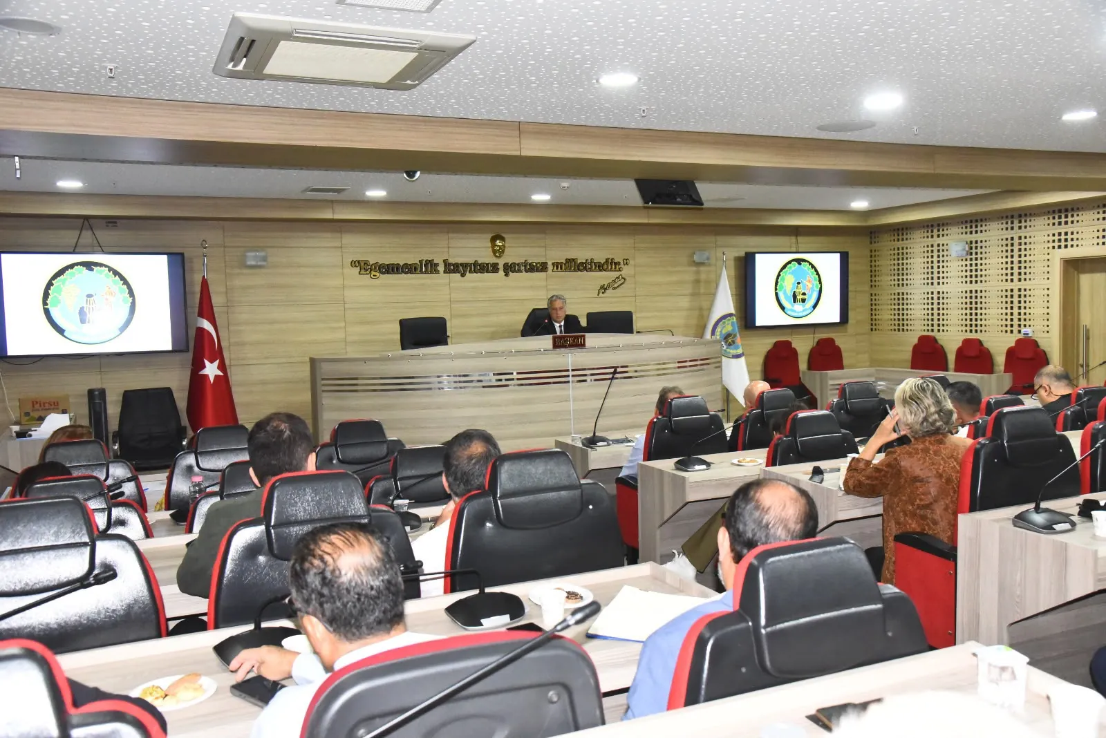 Menemen Belediyesi meclis salonunda Vergi Risk Yönetimi ve İnceleme Süreçleri eğitimi